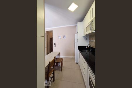 Casa de condomínio para alugar com 111m², 2 quartos e 2 vagasCozinha e Área de Serviço