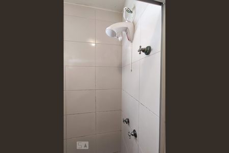 Casa de condomínio para alugar com 111m², 2 quartos e 2 vagasBanheiro