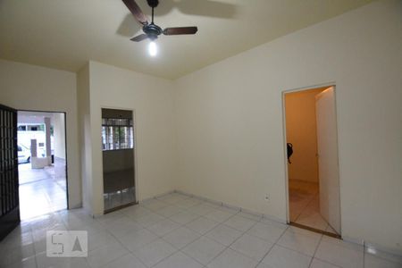 Sala de casa à venda com 2 quartos, 120m² em Braz de Pina, Rio de Janeiro