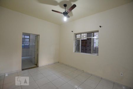 Sala de casa à venda com 2 quartos, 120m² em Braz de Pina, Rio de Janeiro