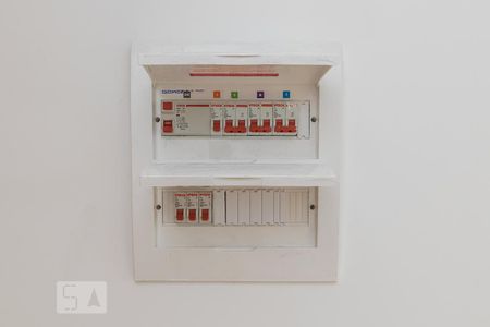 Sala - Quadro de luz de apartamento à venda com 2 quartos, 46m² em Bonsucesso, Rio de Janeiro