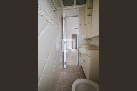 Apartamento à venda com 56m², 2 quartos e 1 vaga Apartamento à venda com 56m², 2 quartos e 1 vagaBanheiro
