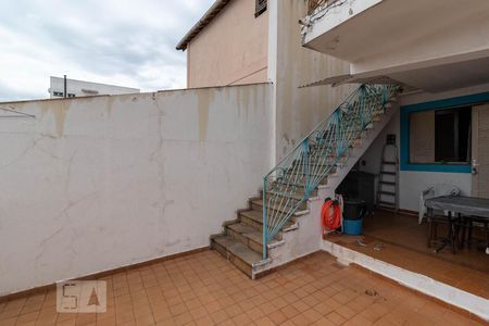 Casa para alugar com 40m², 1 quarto e sem vagaEscada