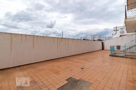 Casa para alugar com 40m², 1 quarto e sem vagaÁrea Comum - Quintal