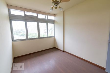 Quarto de apartamento para alugar com 2 quartos, 75m² em Grajaú, Rio de Janeiro