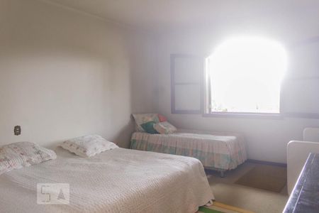 Casa à venda com 535m², 4 quartos e 5 vagasSuíte 2