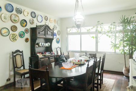 Casa à venda com 535m², 4 quartos e 5 vagasSala de Jantar