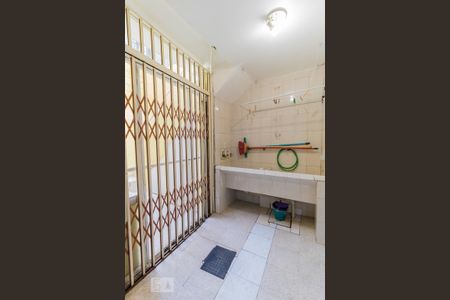 Casa à venda com 141m², 4 quartos e 1 vagaÁrea de Serviço