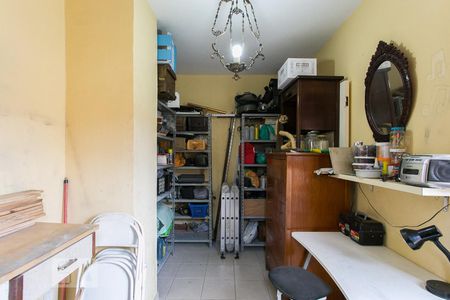 Casa à venda com 75m², 5 quartos e 3 vagasEdícula - Quarto