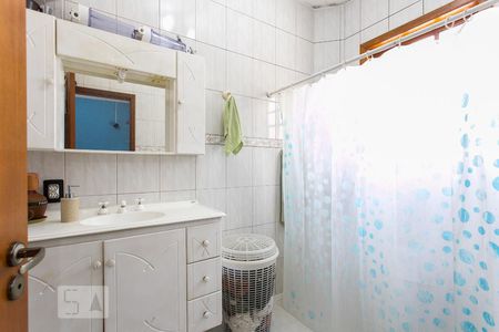 Casa à venda com 75m², 5 quartos e 3 vagasBanheiro da Suíte 2