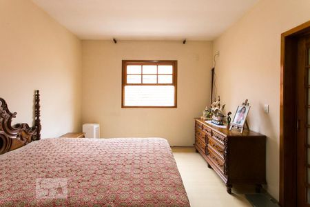 Casa à venda com 75m², 5 quartos e 3 vagasSuíte 3