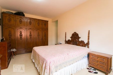 Casa à venda com 75m², 5 quartos e 3 vagasSuíte 3