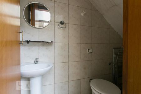 Casa à venda com 75m², 5 quartos e 3 vagasBanheiro de Serviço