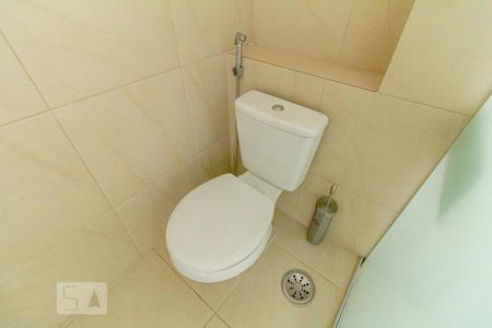 Apartamento à venda com 192m², 3 quartos e 1 vaga Apartamento à venda com 192m², 3 quartos e 1 vagaBanheiro 1