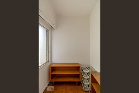 Apartamento à venda com 192m², 3 quartos e 1 vaga Apartamento à venda com 192m², 3 quartos e 1 vagaQuarto de Serviço