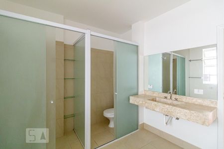 Apartamento à venda com 192m², 3 quartos e 1 vaga Apartamento à venda com 192m², 3 quartos e 1 vagaBanheiro 1