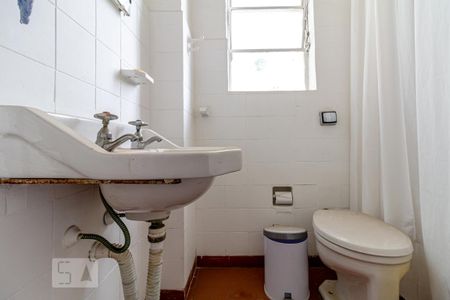 Apartamento à venda com 192m², 3 quartos e 1 vaga Apartamento à venda com 192m², 3 quartos e 1 vagaBanheiro de Serviço