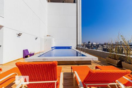 Studio à venda com 25m², 1 quarto e sem vaga Studio à venda com 25m², 1 quarto e sem vagaPiscina