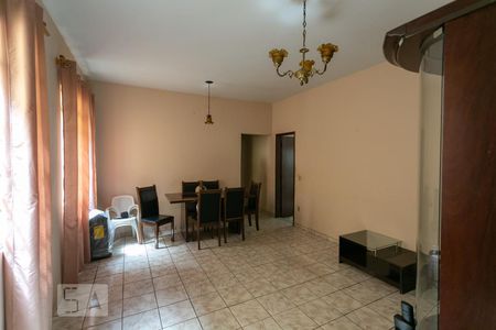 Apartamento para alugar com 115m², 3 quartos e sem vagaSala