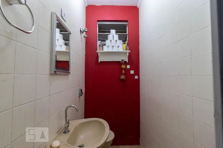 Casa à venda com 130m², 2 quartos e 1 vagaBanheiro
