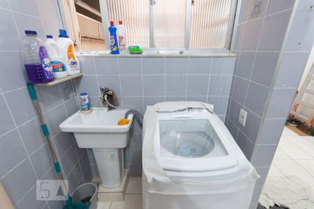 Apartamento à venda com 60m², 2 quartos e sem vagaCozinha e Área de Serviço
