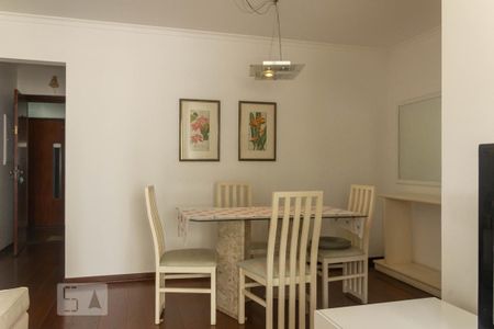Apartamento à venda com 79m², 3 quartos e 2 vagas Apartamento à venda com 79m², 3 quartos e 2 vagasSala de Jantar