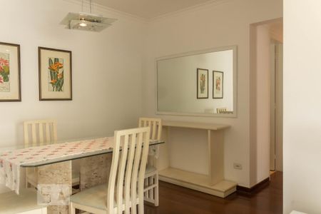 Apartamento à venda com 79m², 3 quartos e 2 vagas Apartamento à venda com 79m², 3 quartos e 2 vagasSala de Jantar