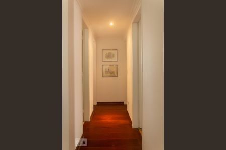 Apartamento à venda com 79m², 3 quartos e 2 vagas Apartamento à venda com 79m², 3 quartos e 2 vagasCorredor