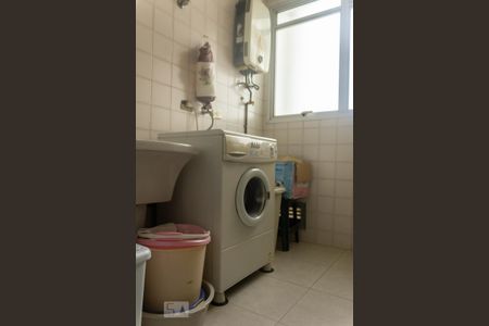 Apartamento à venda com 79m², 3 quartos e 2 vagas Apartamento à venda com 79m², 3 quartos e 2 vagasÁrea de Serviço
