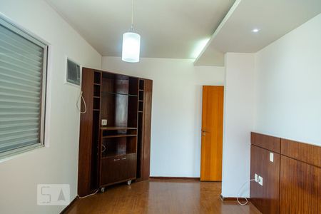 Apartamento à venda com 200m², 4 quartos e 2 vagasSuíte 2