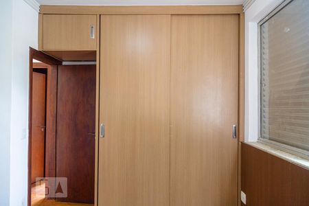 Apartamento à venda com 200m², 4 quartos e 2 vagasArmário da Suíte 1