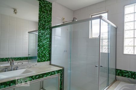 Apartamento à venda com 200m², 4 quartos e 2 vagasBanheiro da Suíte 2