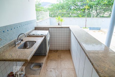 Apartamento à venda com 200m², 4 quartos e 2 vagasCobertura
