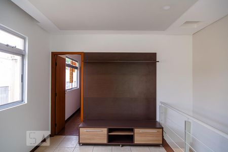 Apartamento à venda com 200m², 4 quartos e 2 vagasEstante da Sala 3