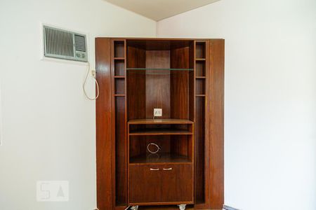 Apartamento à venda com 200m², 4 quartos e 2 vagasArmário da Suíte 2