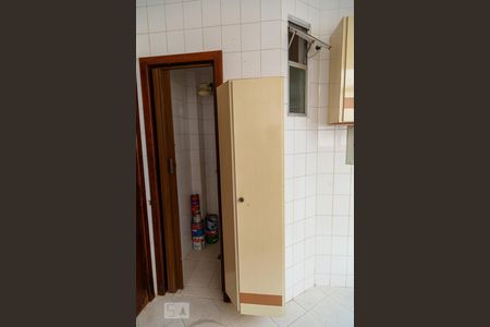 Apartamento à venda com 200m², 4 quartos e 2 vagasArmário da Área de Serviço