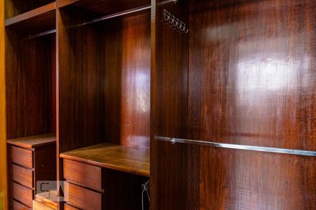 Apartamento à venda com 200m², 4 quartos e 2 vagasCloset da Suíte 2