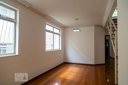 Sala 1 de apartamento à venda com 4 quartos, 200m² em Santa Tereza, Belo Horizonte