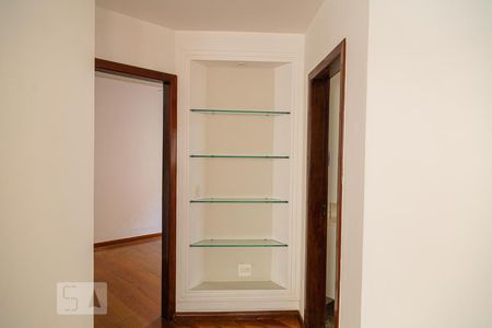 Estante da Sala 1 de apartamento à venda com 4 quartos, 200m² em Santa Tereza, Belo Horizonte