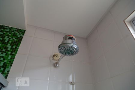 Apartamento à venda com 200m², 4 quartos e 2 vagasChuveiro do Banheiro da Suíte 2