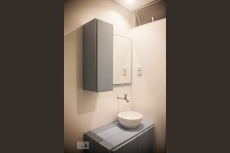 Banheiro de kitnet/studio à venda com 1 quarto, 31m² em Bela Vista, São Paulo