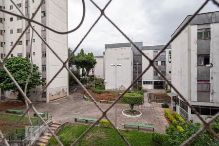 Vista da sala  de apartamento para alugar com 2 quartos, 65m² em Santa Terezinha, Belo Horizonte