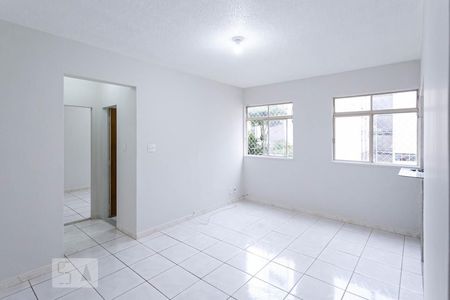 Sala de apartamento para alugar com 2 quartos, 65m² em Santa Terezinha, Belo Horizonte