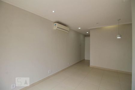 Sala de apartamento à venda com 3 quartos, 63m² em Cambuci, São Paulo