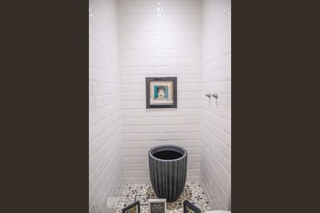 Apartamento à venda com 65m², 2 quartos e 2 vagasBanheiro Corredor