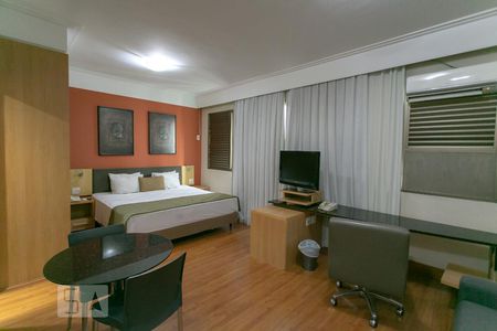 Quarto de apartamento para alugar com 1 quarto, 35m² em Lourdes, Belo Horizonte