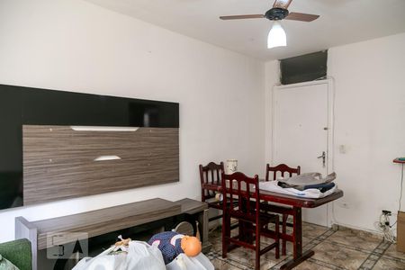 Sala de Apartamento com 1 quarto, 76m² Macedo