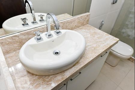 Apartamento para alugar com 126m², 3 quartos e 2 vagasBanheiro Social