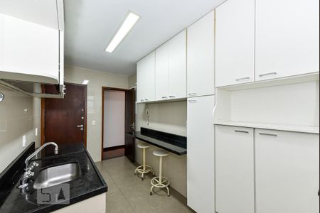 Apartamento para alugar com 126m², 3 quartos e 2 vagasCozinha