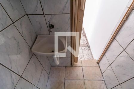 Casa para alugar com 30m², 1 quarto e sem vagaBanheiro